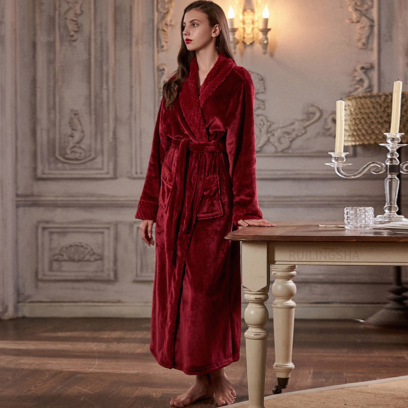 Burgundy women's collar, longer, thicker and warmer