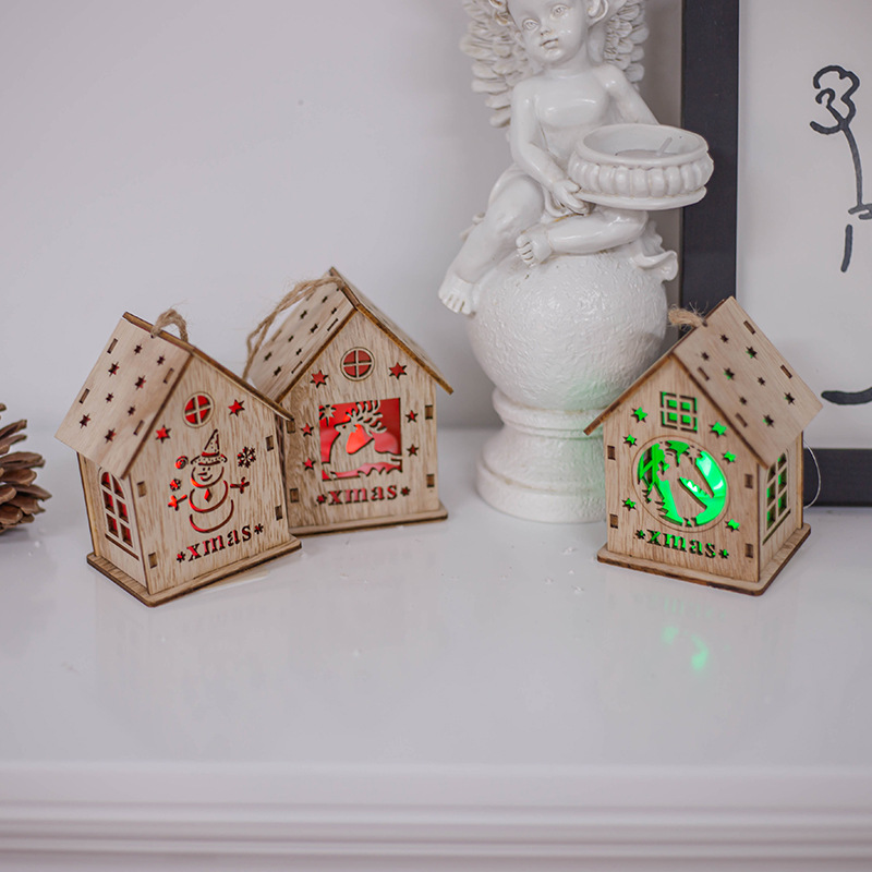 Custom DIY Navidad colgante casa pequeña de madera decoración de escritorio luminosa tridimensional árbol de Navidad colgar joyas