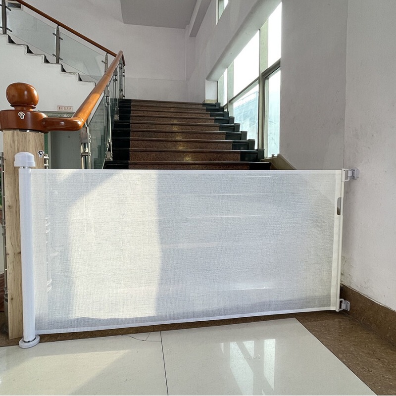 Foshan Children's Safety Gate, No-Drill Pet Store Retractable Gate, Baby Indoor Stairway Safety Barrier Factory