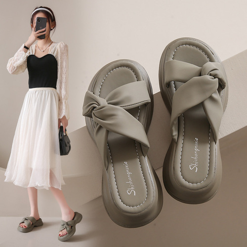Women's One-Sole Open-Toe Slides 2024 Summer New Korean Style Thick Sole Slippers Casual Flat Heel Beach Sandals One Pair Dropshipping