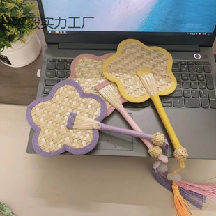 Mini Flower-Shaped Cattail Fan Finished Product Internet Celebrity Summer Princess Wheat Straw Cute Bamboo Petal Fan Women's Fashion and Creativity
