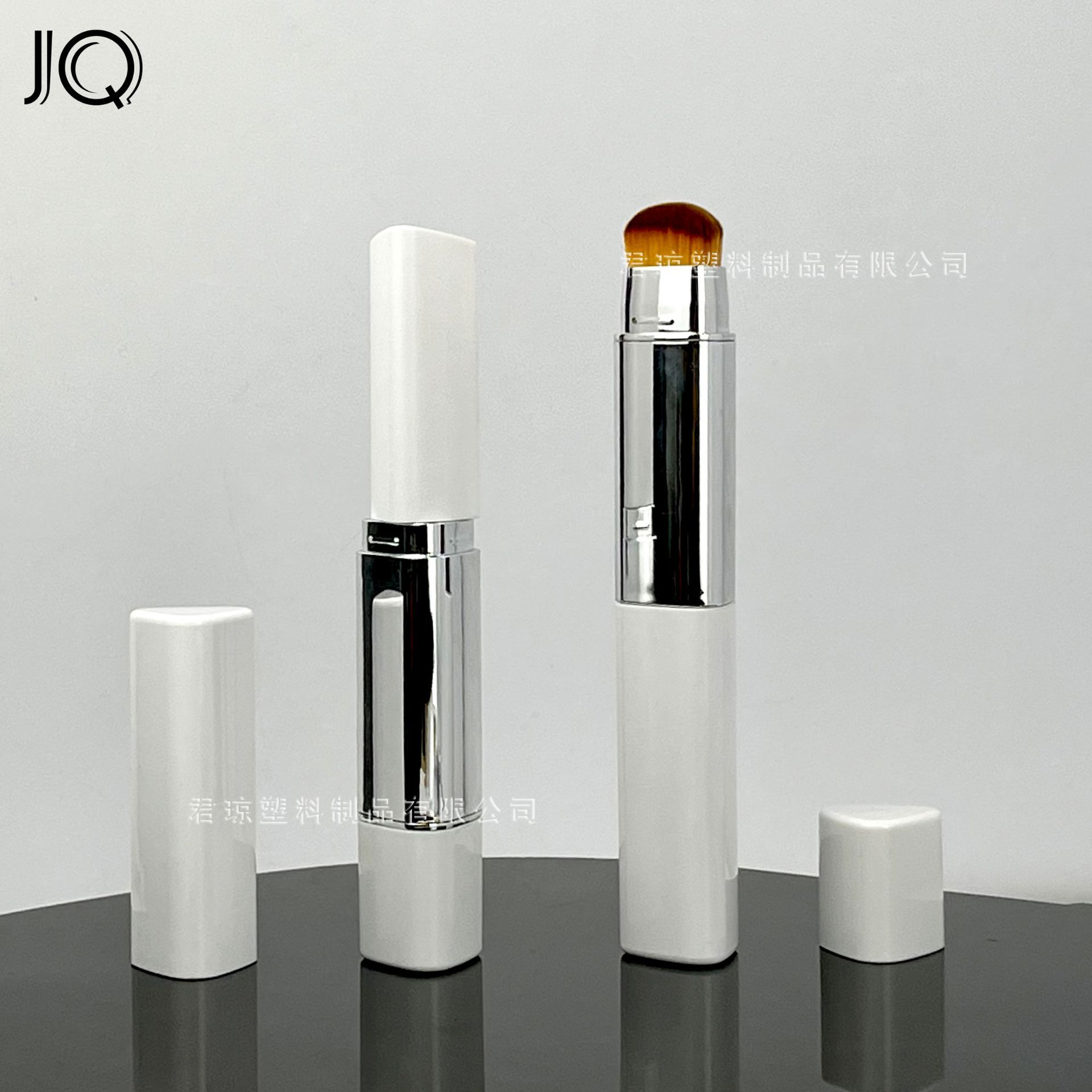 跨境爆款粉底棒三角双头带刷子粉底液遮瑕棒防晒粉底空管厂家新款