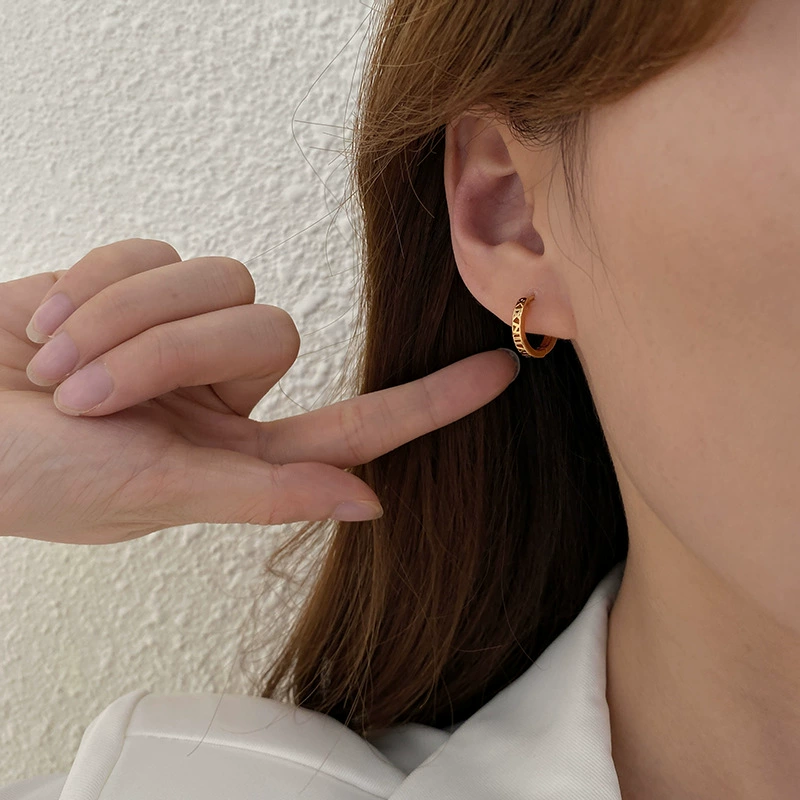 Minimalistic fashionable metal design earrings, Japanese and Korean, internet celebrity, trend of season