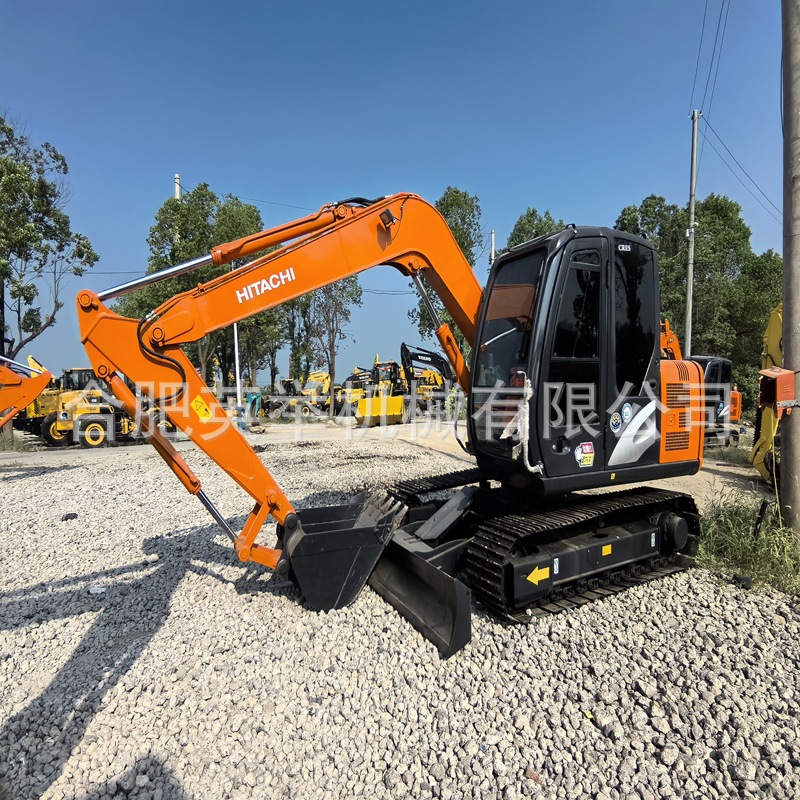 Comercio exterior directo noventa por ciento nueva excavadora Hitachi ZX60 pequeña excavadora de orugas de 7 toneladas Hitachi ZX70 usada image 3