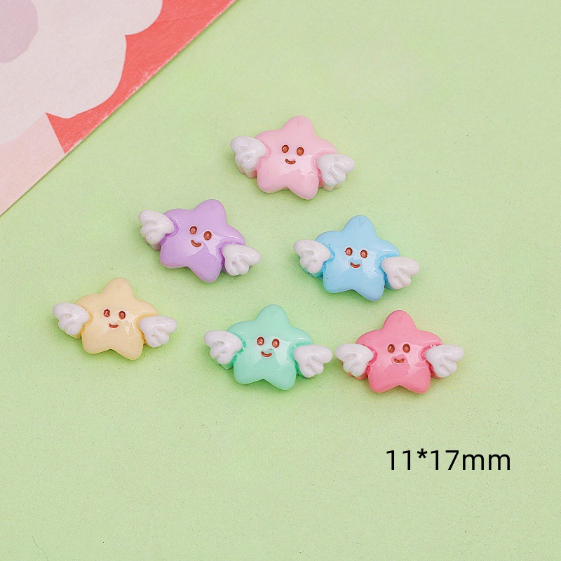 Diy mini accesorios de uñas accesorios de uñas de vestir de dibujos animados pegamento de crema ropa juguetes adornos accesorios de resina al por mayor