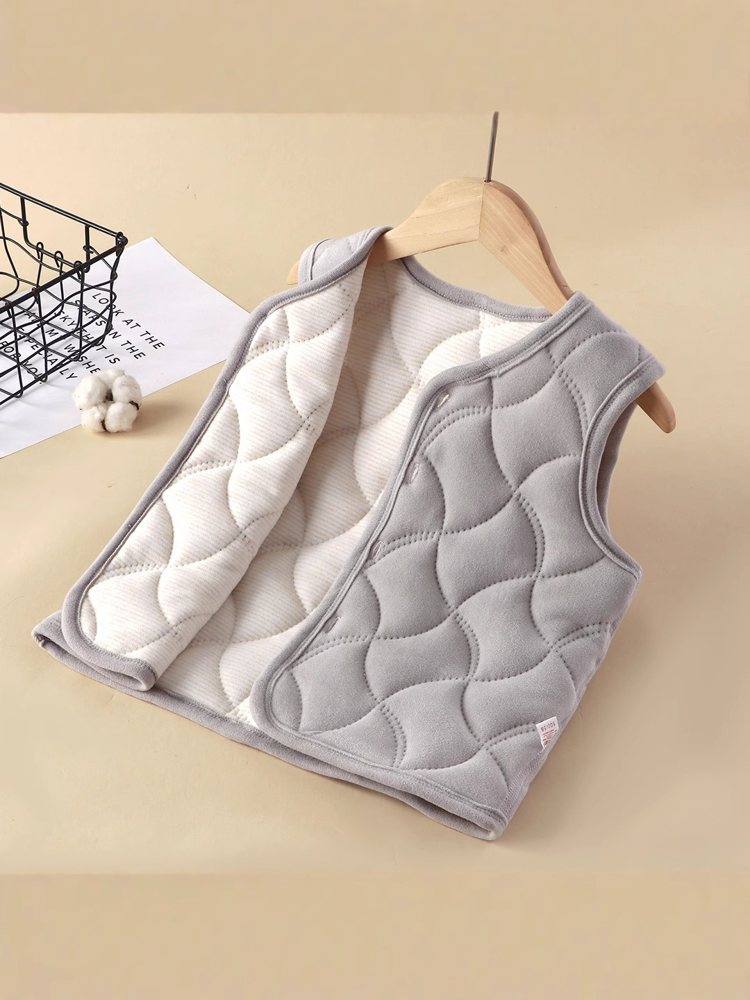 Nuevo chaleco caliente para niños otoño y invierno más vello en invierno estudiantes vestidos con artefactos mágicos uniformes escolares en invierno chaleco de algodón intercalado de tres capas