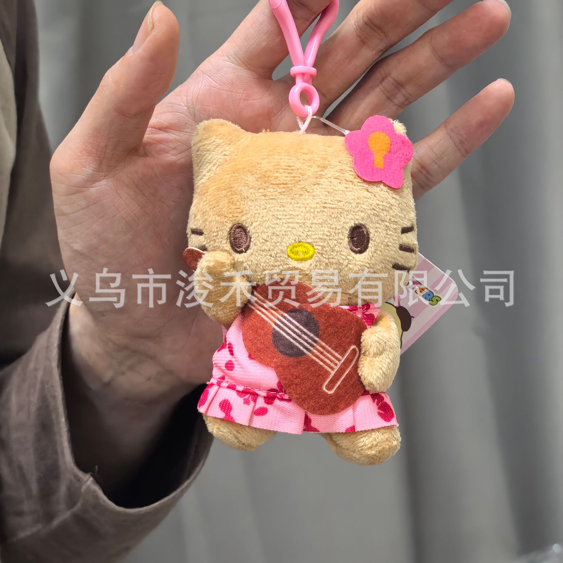 Amor hellokitty muñeca colgante llavero colgante bolsas de regalo bolsas de peluche lindo muñeca colgante lindo