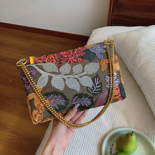 Cross-border high-end sequins evening bag new embroidered clutch bag European and American niche summer bag ladies envelope bag