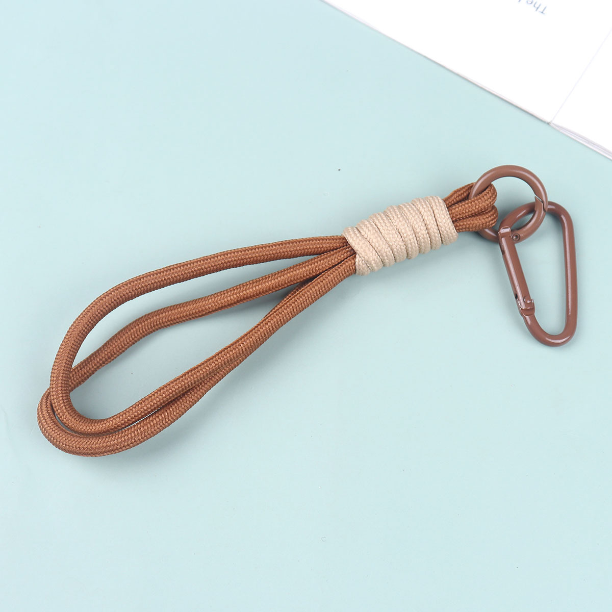 커피 + 카키색 카라비너