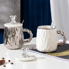 陶磁器のコップのマグカップの小さい大衆は銀の恒温の杯のギフトの箱のセットをめっきします。