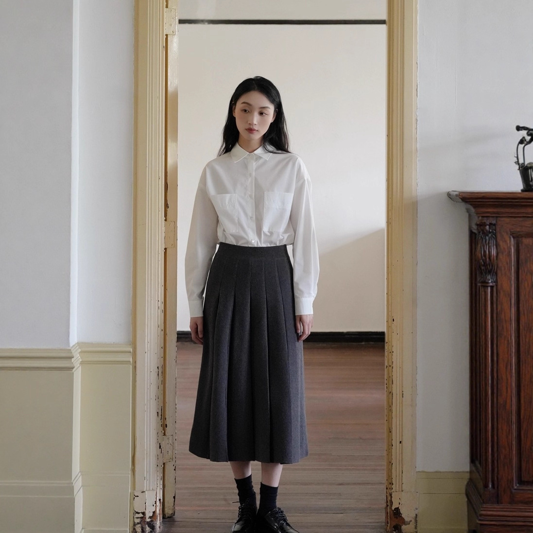 Woolen demi-season pleated skirt