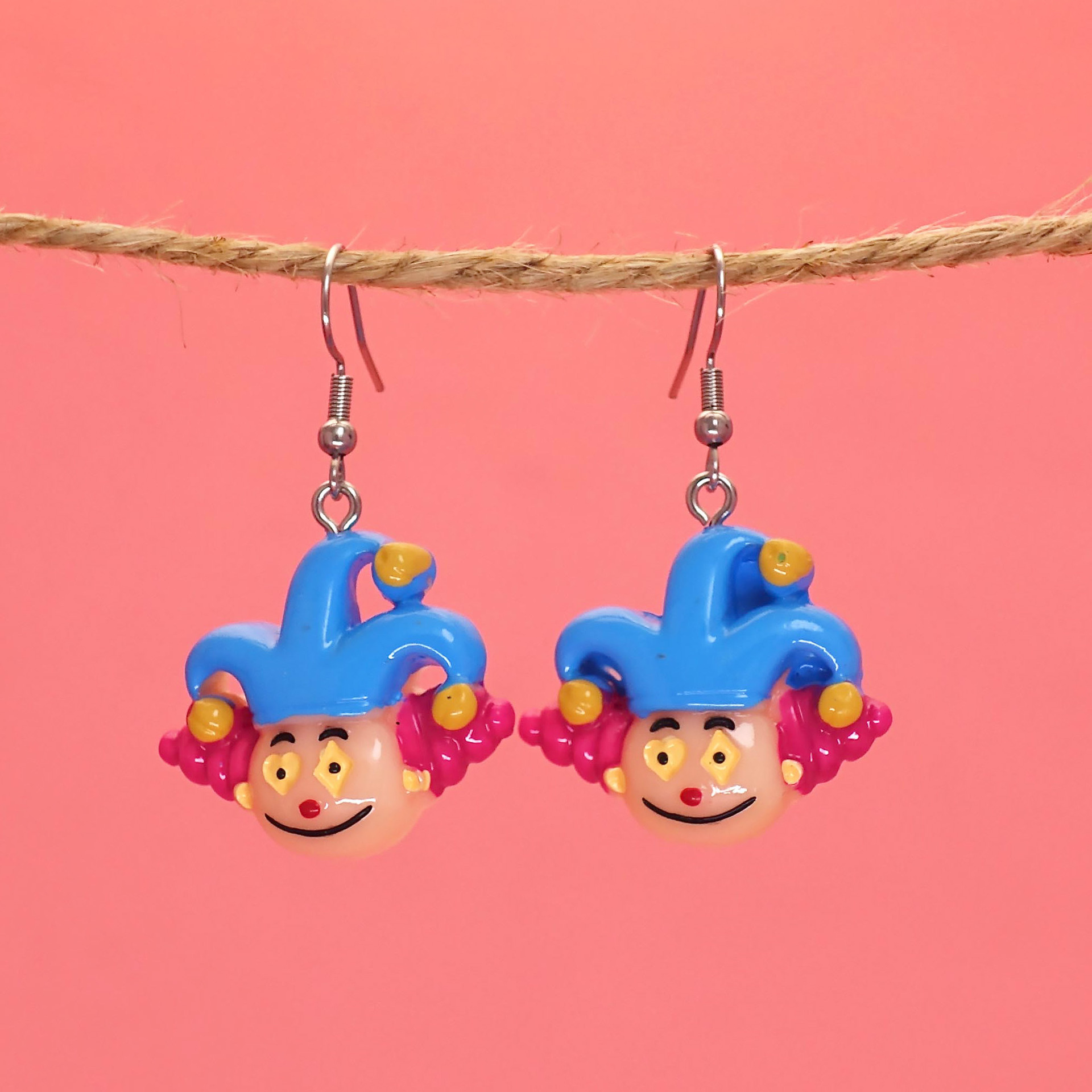 1 Paire Style IG Drôle Personnage De Dessin Animé Pitre Résine Boucles D'oreilles display picture 4