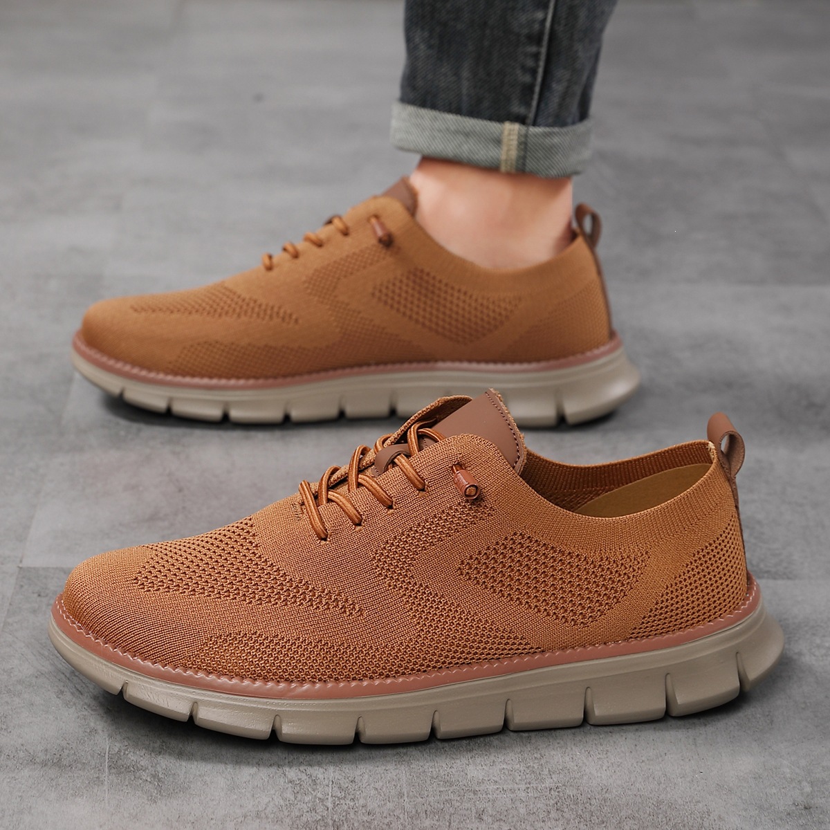 Hot-selling new cross-border lightweight lace-up casual men's shoes, breathable fly-knit loafers, large size men's loafers