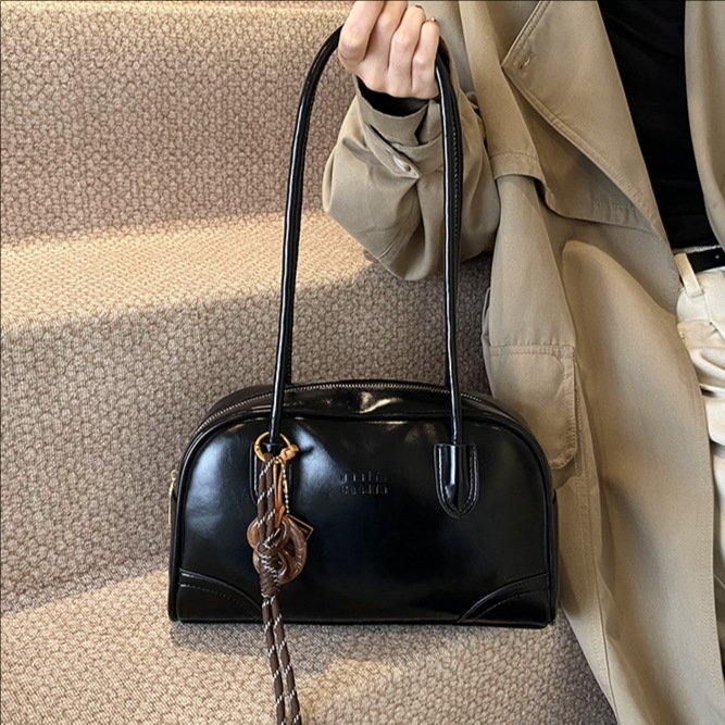 Transfronterizos de alto nivel bolsos portátiles de Boston mujeres otoño / invierno 2025 nueva moda bolsos axilales de gran capacidad bolsos de hombro