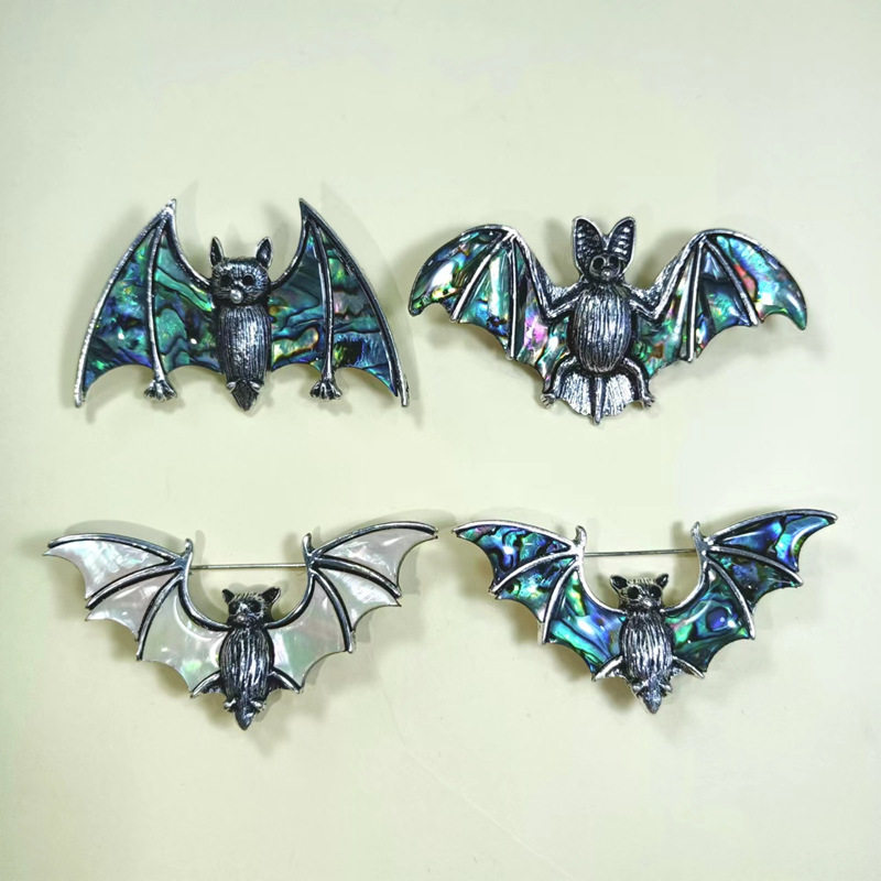 Factory Direct European and American high-end fashion antique silver shell bat brooch pendant dual-use cartoon animal abalone shell