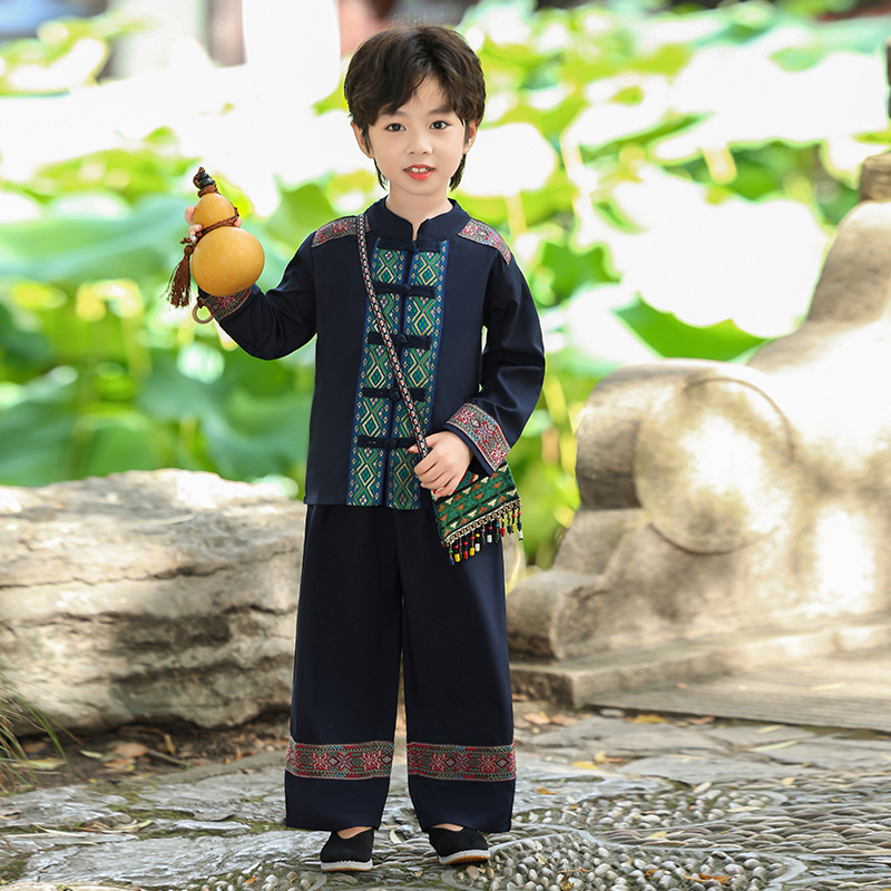 소년 네이비 블루