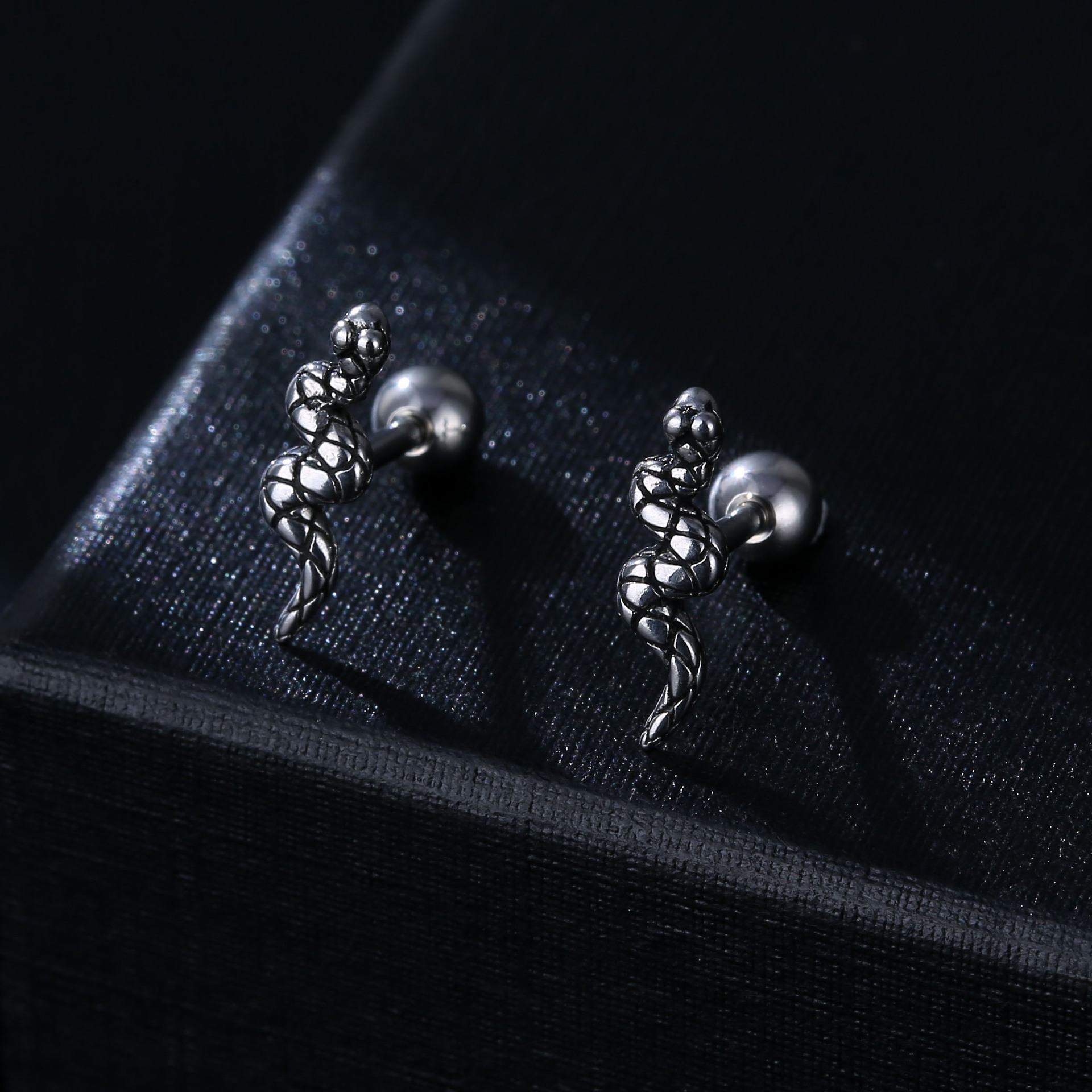 Fashion Snake Stainless Steel Plating Ear Studs 1 Piece