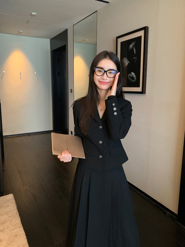 pusumede短款收腰西装外套女设计感气质压褶半身裙两件套通勤套装|undefined