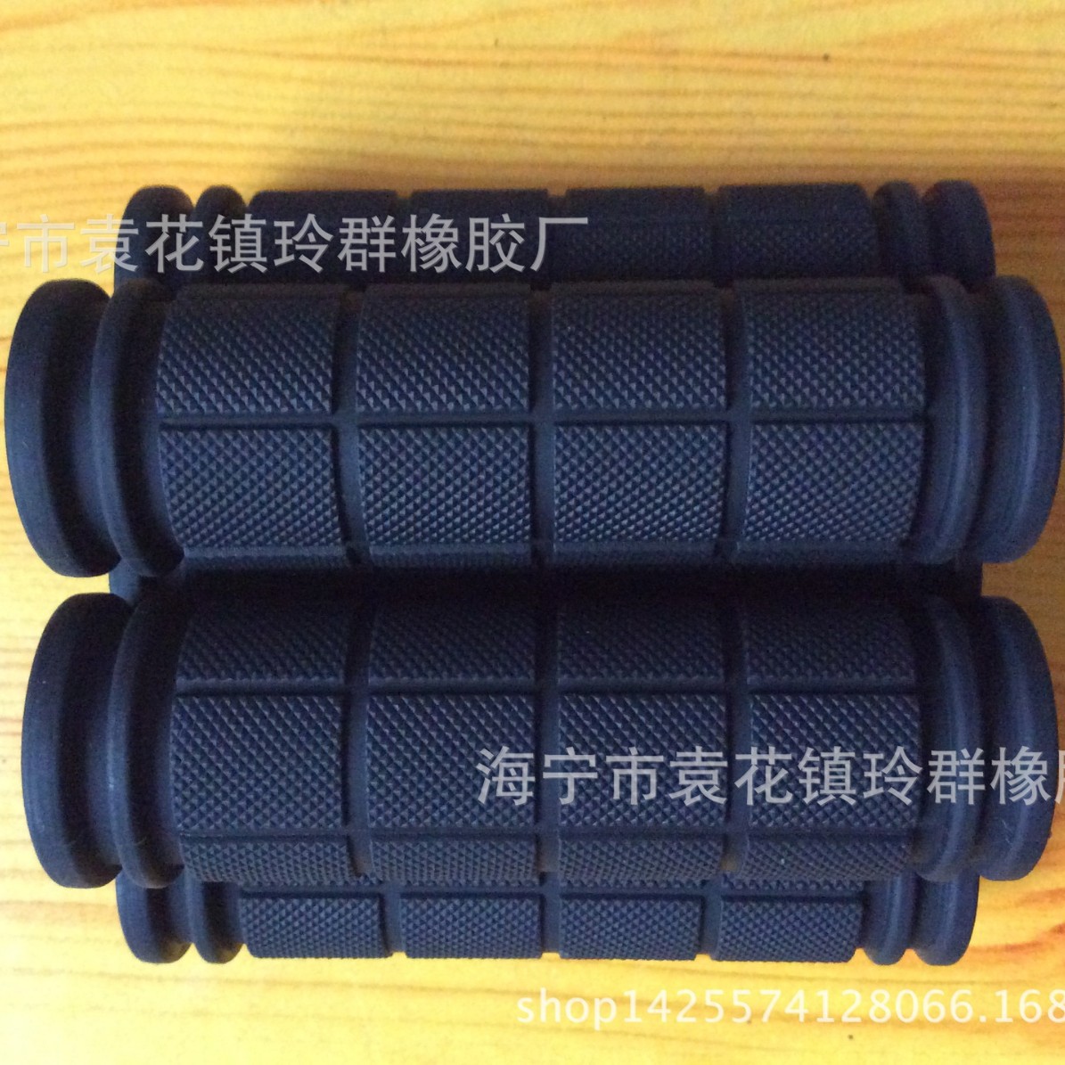 供应多款 防滑橡胶把手 彩色硅胶车把套 机械铁管耐磨把手胶套