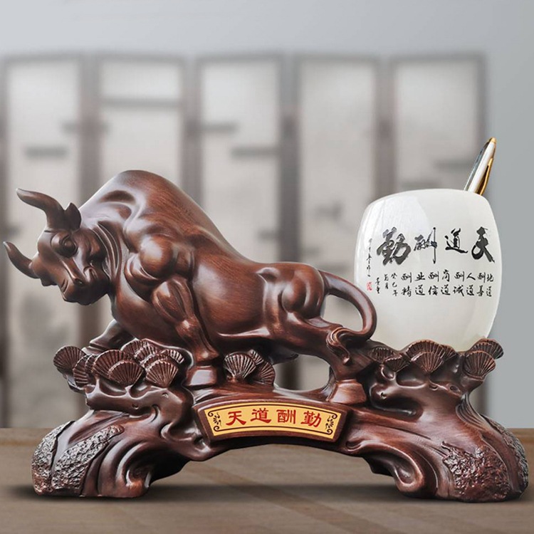 2021牛摆件天然玉石扣笔筒公司办公室桌面装饰品实用工艺礼品定制