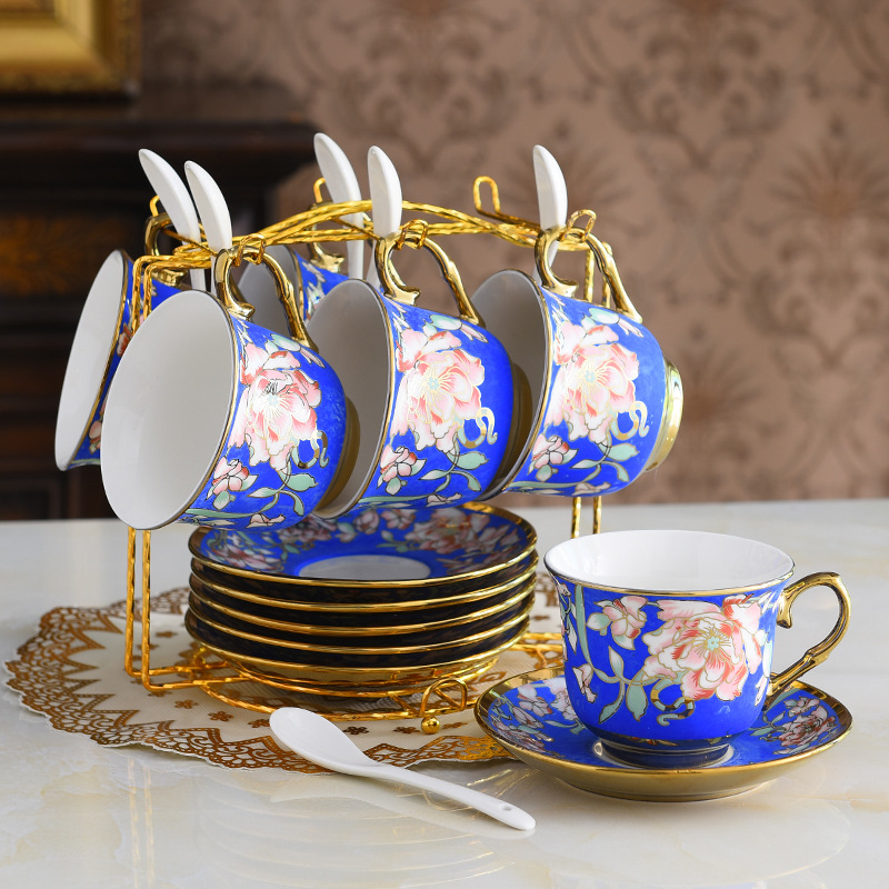 Chapado en titanio creativo de estilo europeo taza de café de cerámica hogar británico taza flor taza de té decoración traje