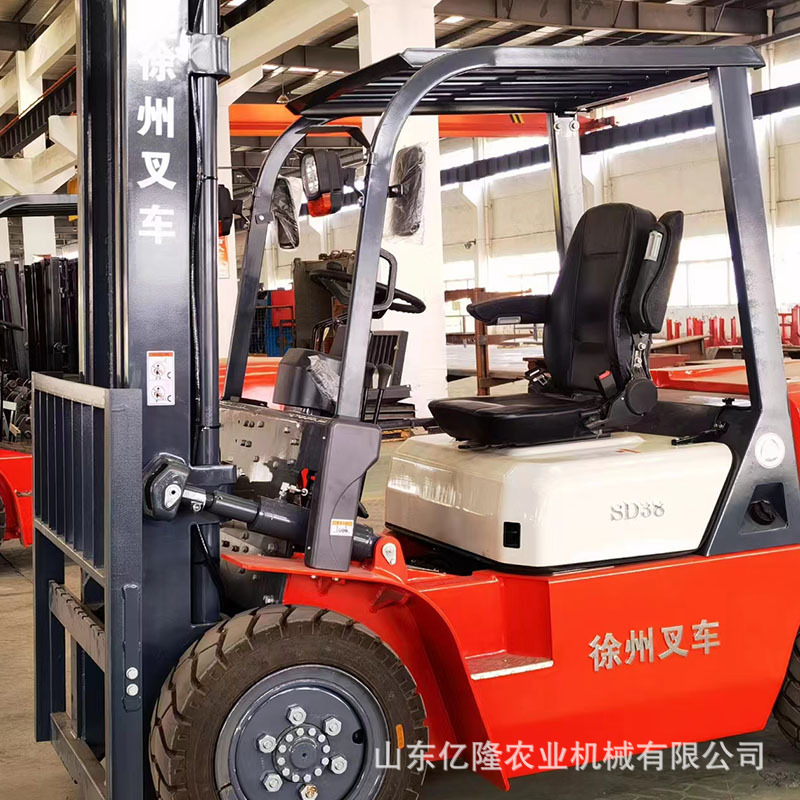 建筑工程搬运堆高车 1.5吨2吨柴油叉车厂家 带侧移货物抱夹叉车