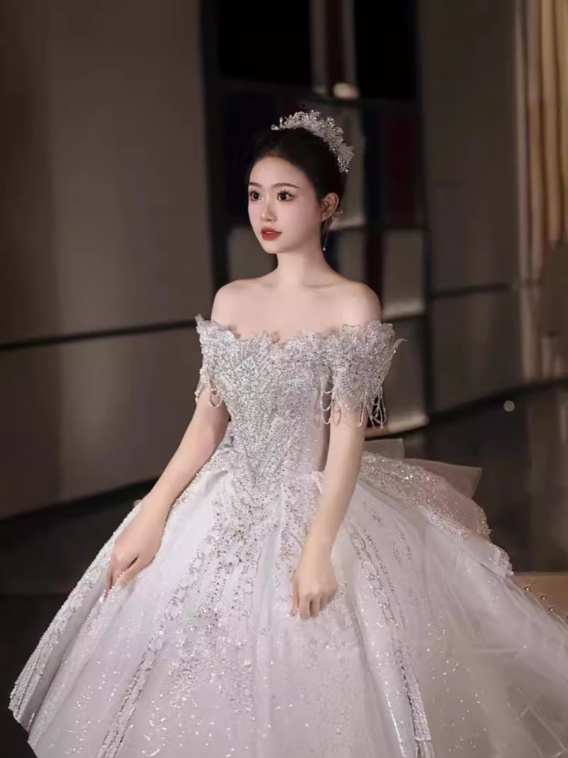 Francia vestido de novia principal 2026 nuevo vestido de novia principal textura alta una palabra hombro industria pesada gran tamaño pequeño D112