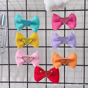 Pet Hairpin Dog BB Clip Bow Inverted Triangle Hairpin Pet Cat Fashion Brand Jewelry Headwear Hairpin Yorkshire