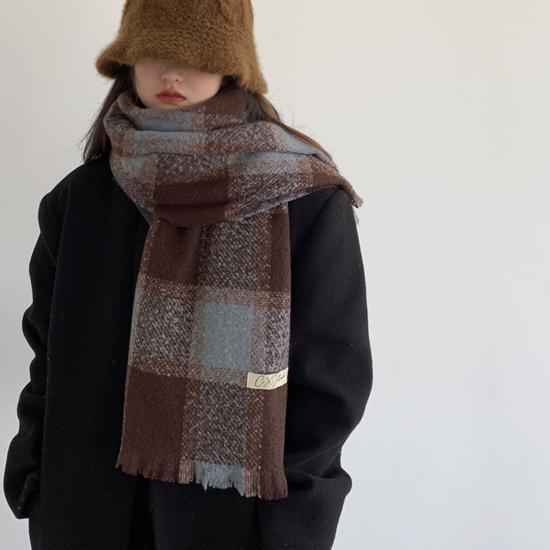 4#棕色舒适格子围巾