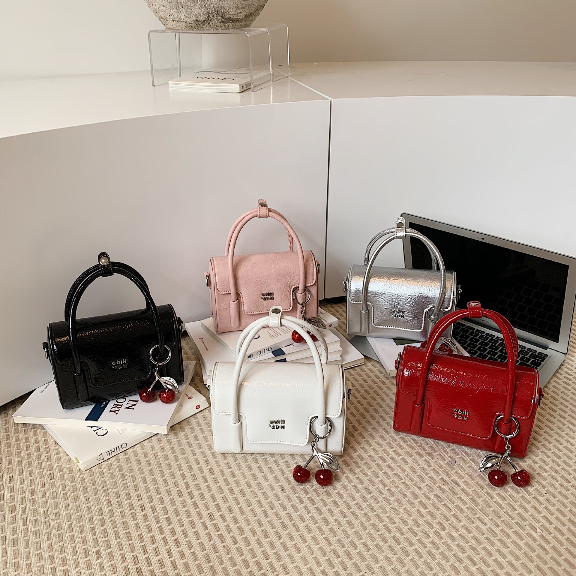 Super caliente bolso de trabajo para mujeres 2026 nueva primavera y verano moda universal bolso diario bolso de mochila