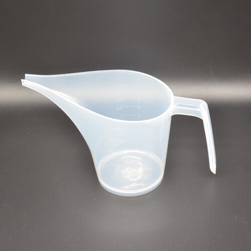 500ML Graduated Long Spout Plastic Measuring Cup Spill-Proof Tip Test Measuring Cup Baking Measuring Cup Industrial Use