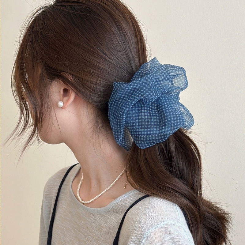 ネイビーブルーチェック柄シルクサテンヘアクリップ女性用 2025 新しいスタイルの髪の量が多いうち頭の後ろのサメクリップファッションヘアピンヘアアクセサリー|undefined