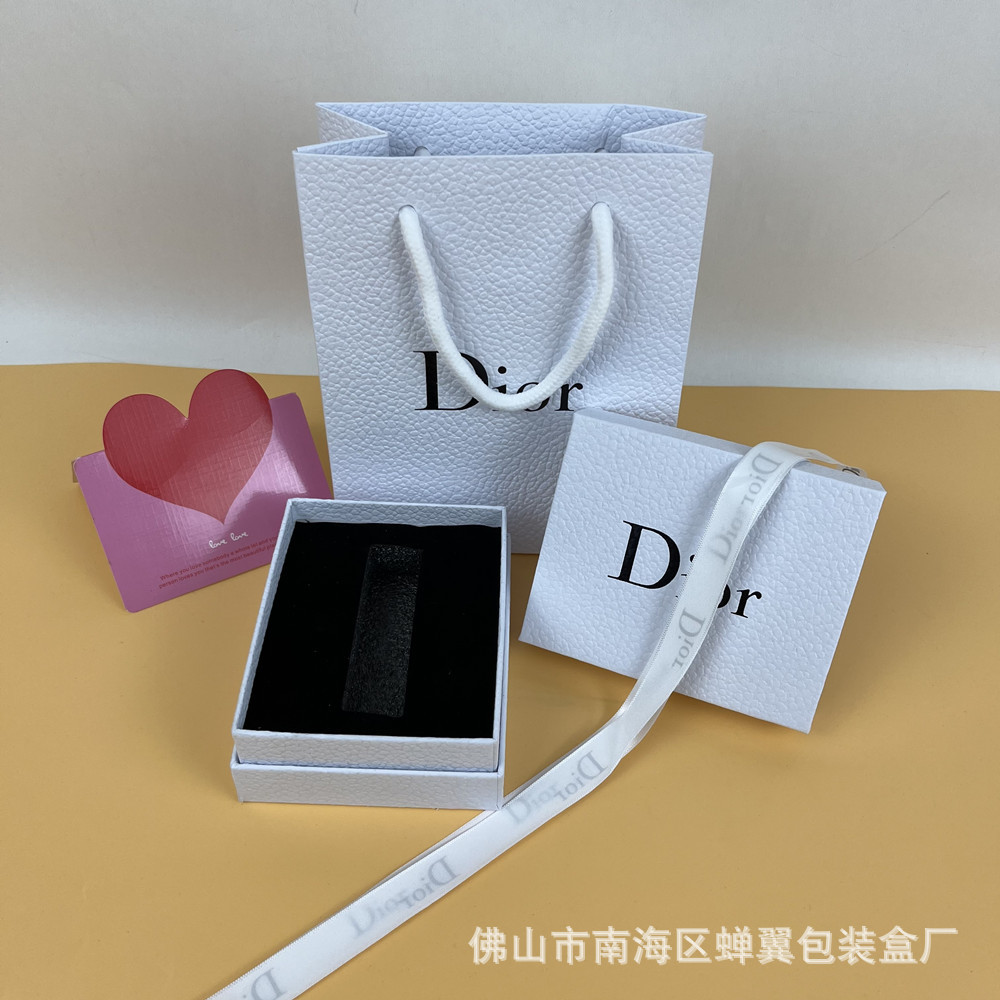 Caja de lápiz labial de gran nombre Y caja de regalo de oro pequeño verde caja de embalaje antigua bolsa de regalo Ama labio CH bolsa de regalo H caja de regalo