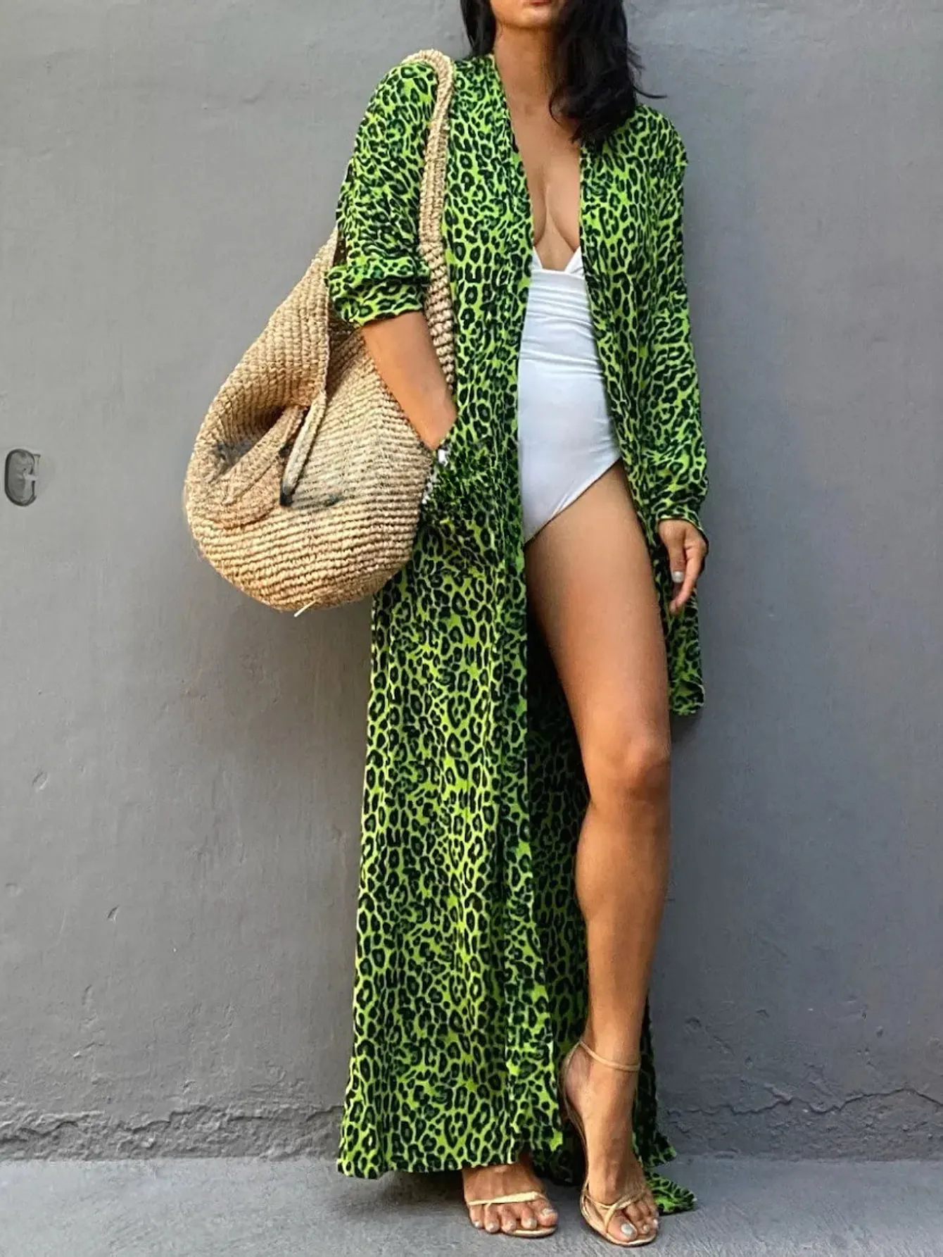 Blusa de playa de estilo explosivo transfronterizo Camiseta de punto de protección solar de vacaciones con estampado de rayón Bikini Blusa exterior Traje de baño Mujer 1D139