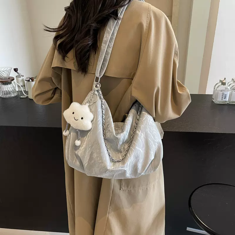 都市简约大容量包包女2025新款大学生上课单肩女包高级质感斜挎包