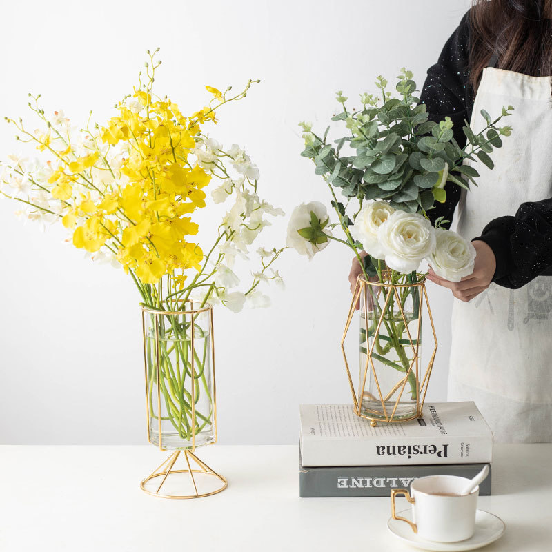 Fábrica al por mayor florero creativo simple oro hierro vidrio florero decoración flor seca decoración floral hidropónico