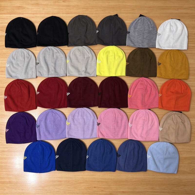 The store's best seller: Niao Jia's autumn and winter fashion versatile letter beanie, stylish and warm cold weather hat, bird hat, unisex knitted hat