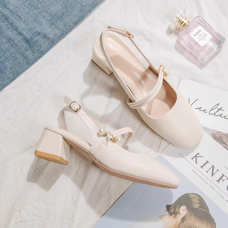 Women's Toe Sandals 2025 Summer New Fairy Style Thick Heel French Pearl Outer Wear Empty Shoes with Skirt