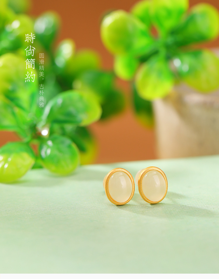 Bông tai bạc S925 mạ vàng đính ngọc Hetian hình trứng phong cách retro — Một cặp chi tiết 1