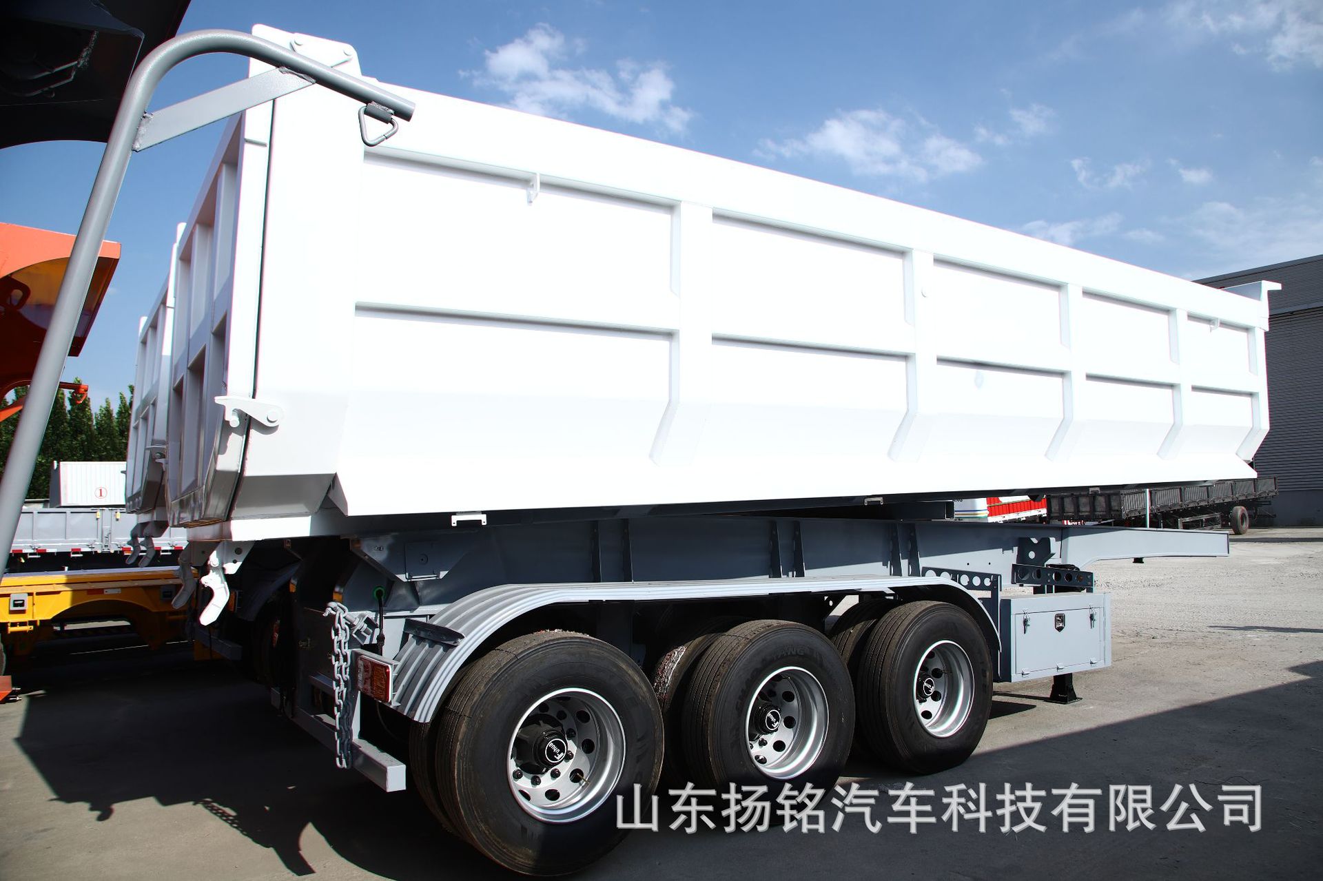 Factory Export Heavy-Duty Rear-Dumping Semi-Trailer Coal Transport Trailer Three-Axle Sand and Gravel Transport Semi-Trailer