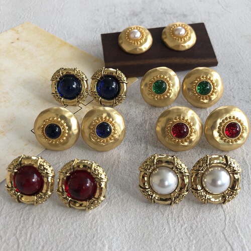 Electroplated real gold carved pattern earrings retro palace women's Hong Kong style 925 silver needle earrings colorful gemstone earrings