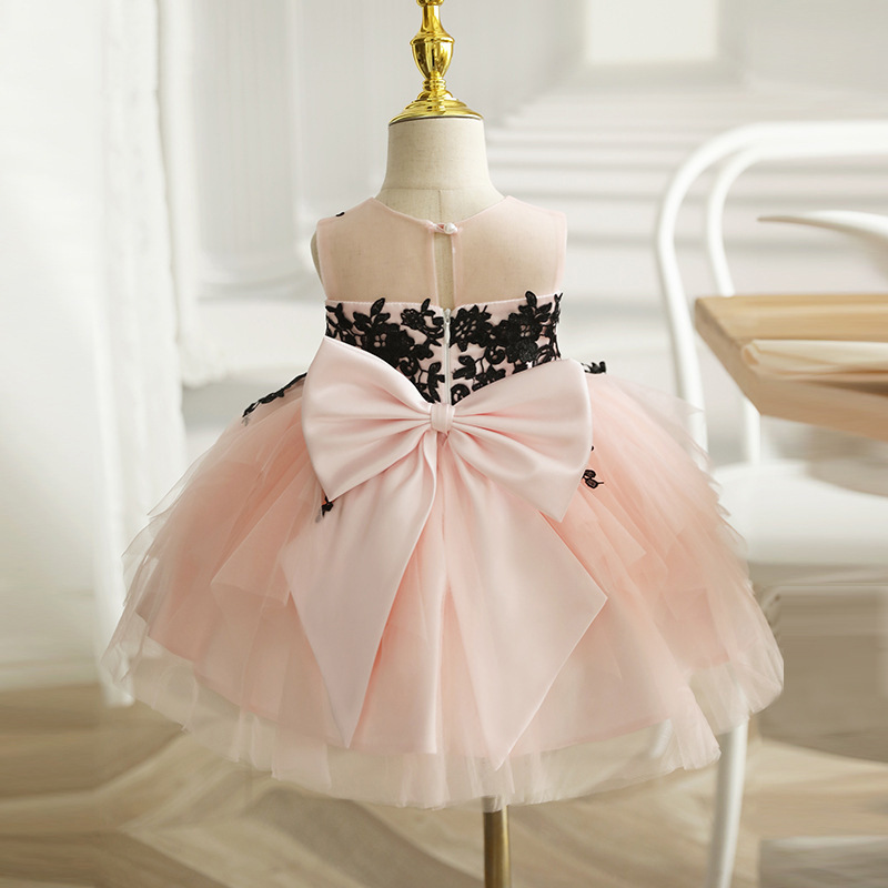 Children's lace small princess costume with bow