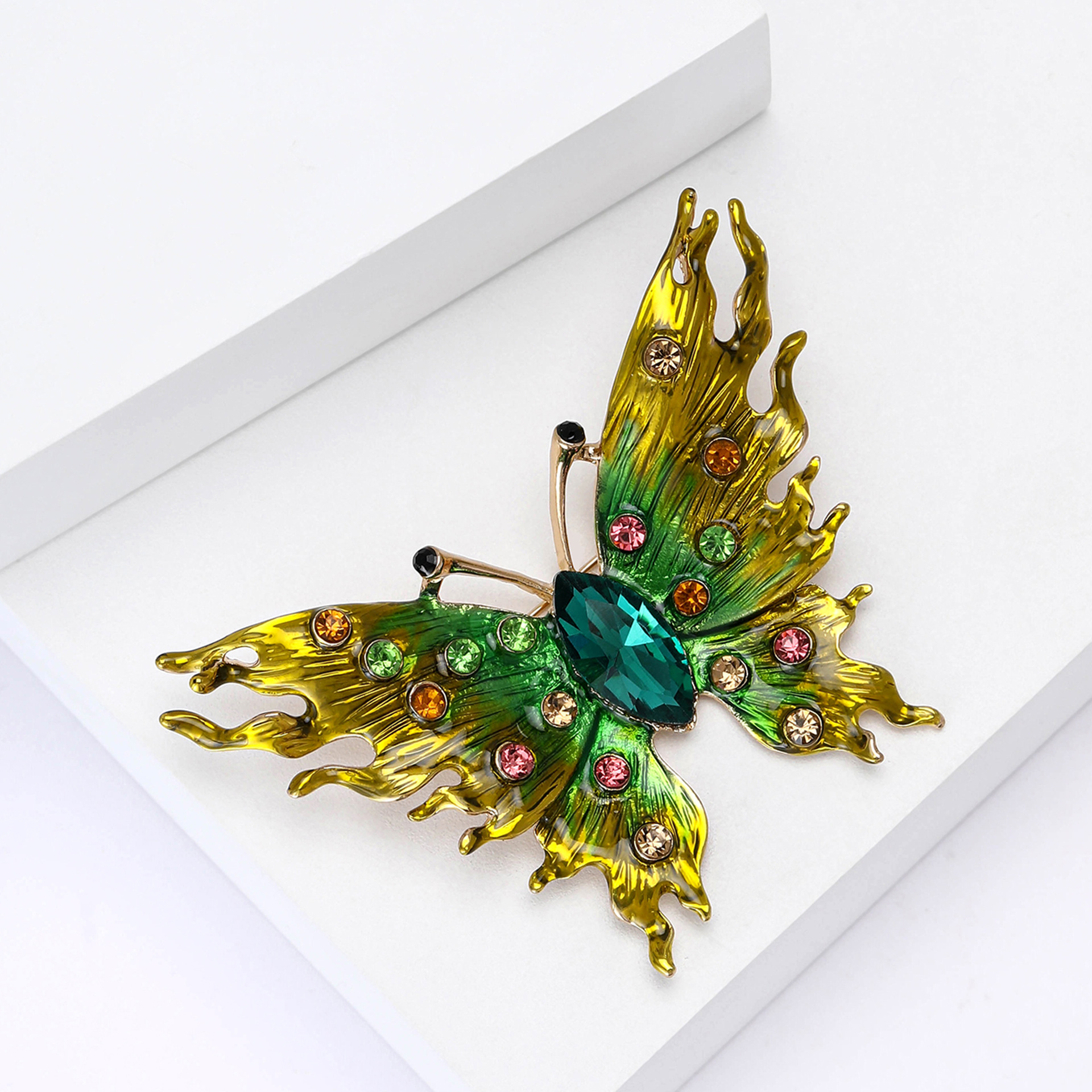Retro Style Retro Pin Butterfly Alloy Inlay Rhinestones Women's Brooches