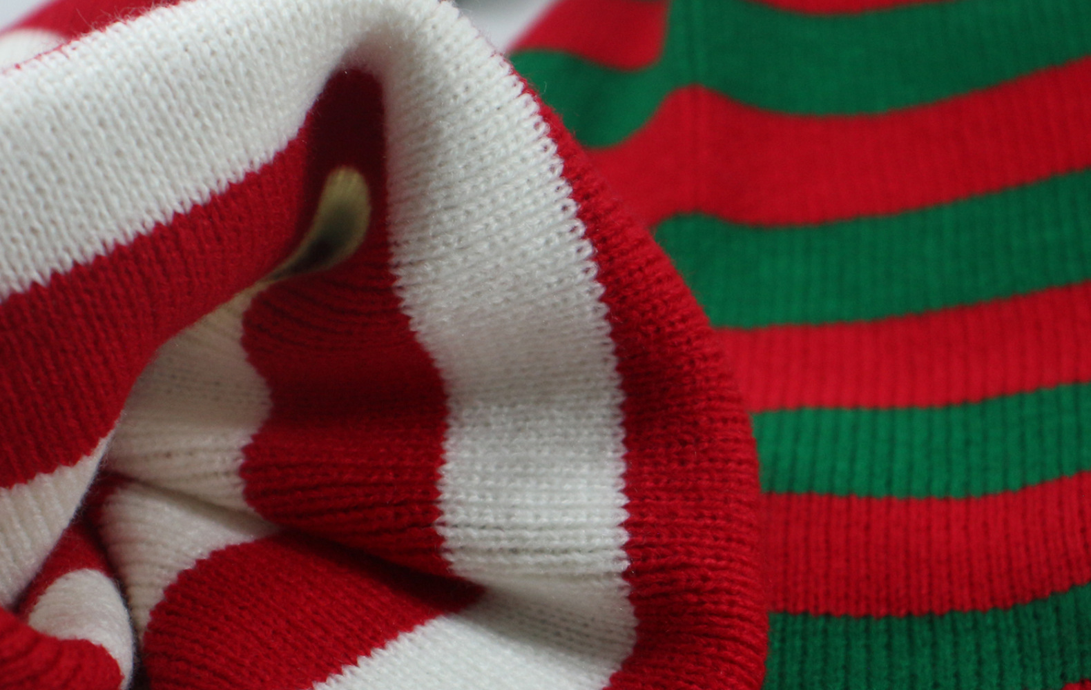 Adult knitted Christmas hat Elf Santa Beanies Red and green knitted crochet hat_voghion.com