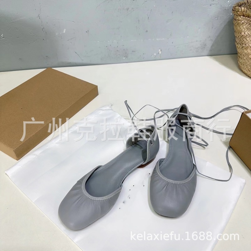 Haute Couture 2025 ニッチな新しい本革ラウンドトゥレトロ浅い口ストラップフラット中空つま先サンダル女性用|undefined