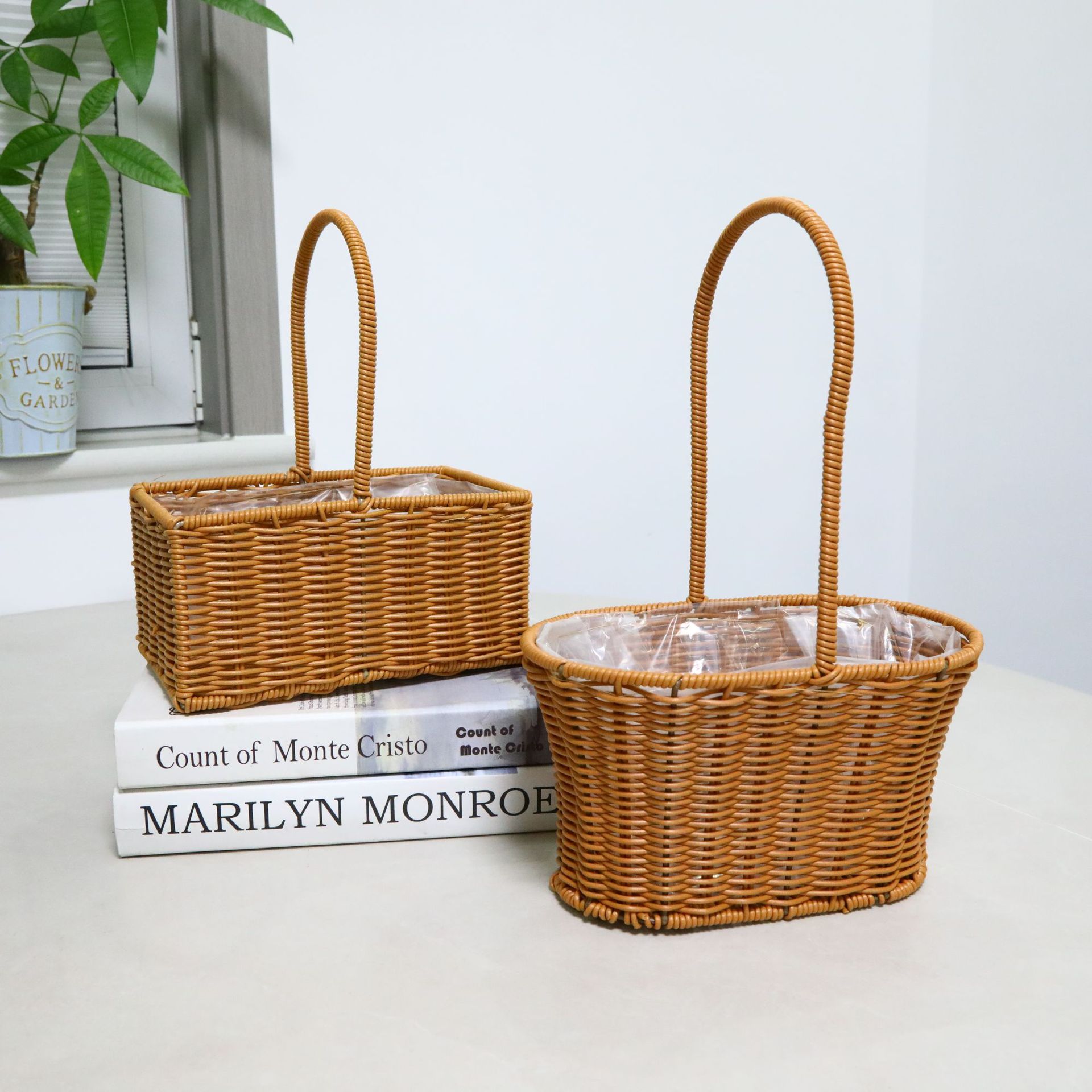 Cestas de mano tejidas a mano de plástico de caña decorativa flor seca canasta de flores portátiles canasta de regalos al por mayor