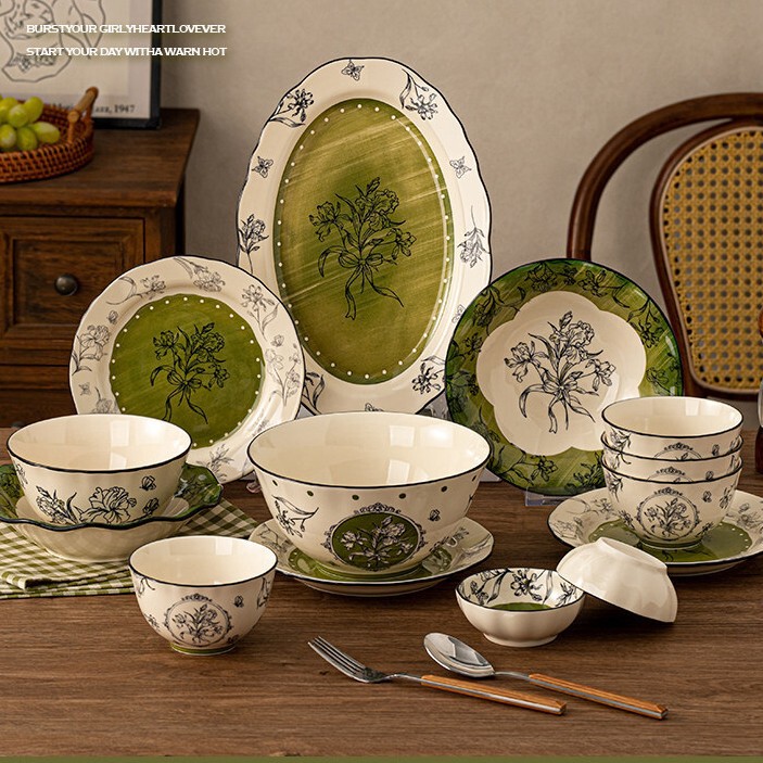 Vintage French-style green ceramic tableware, light luxury and high-end feel, a gift for newlyweds, weddings, or house moves