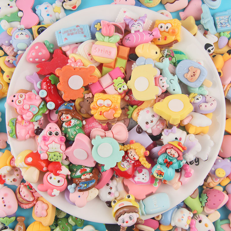 Three dimensional cream cartoon accessory