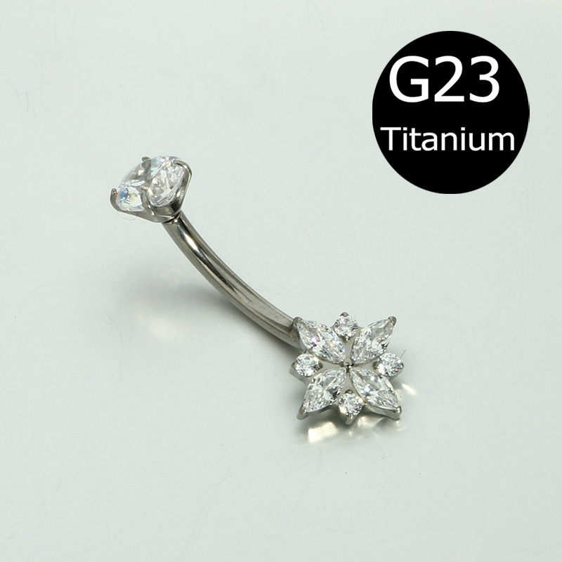 16G labret stud size and finish detail