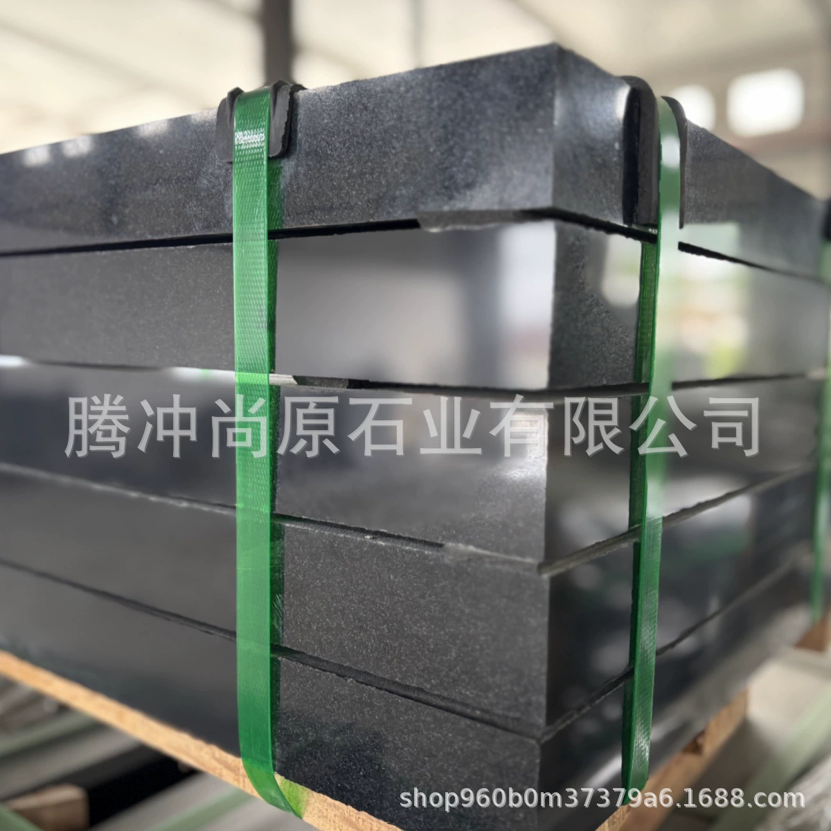 Надгробие из черного гранита Юньнань с черным гранитом и монгольским черным гранитом.